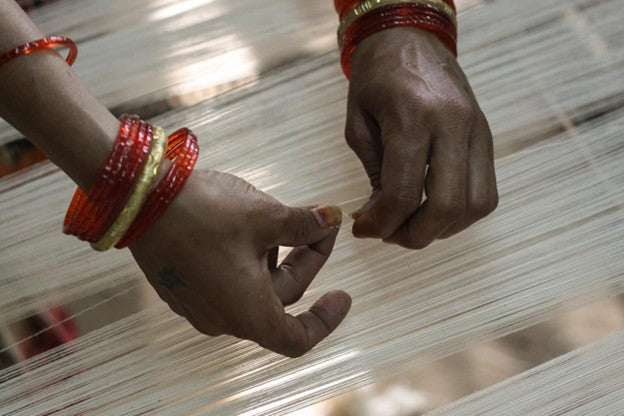 Handloom vs Powerloom: How to Tell the Difference